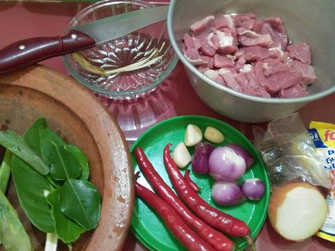 Daging sapi masak krecek recipe step 1 photo