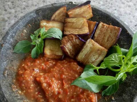 Terong goreng sambal lalapan recipe step 3 photo