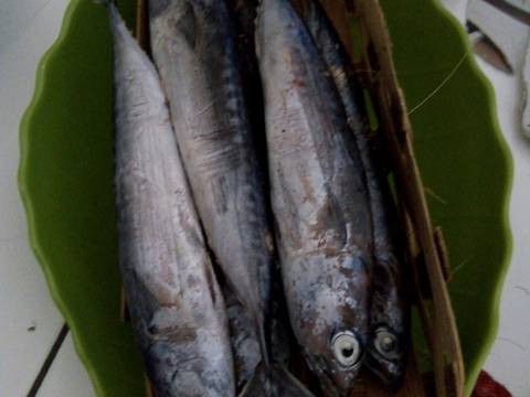 Resep Ikan cuek  sambel oleh nuri safitri Cookpad