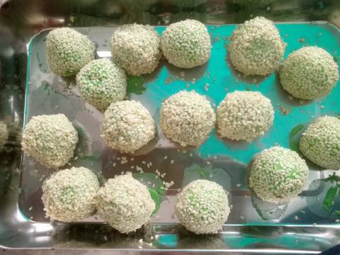 Onde-Onde Pandan recipe step 6 photo