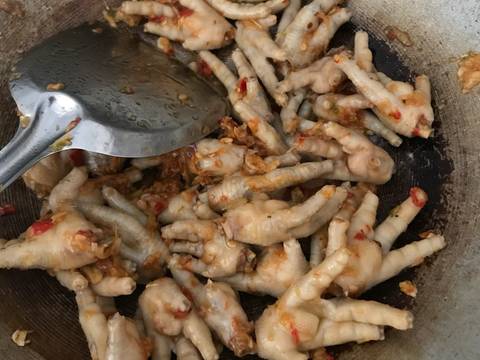 Ceker masak kecap pedas manis