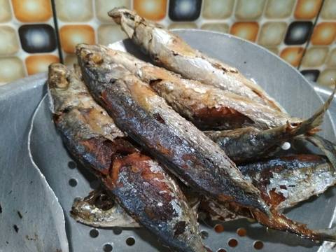 Ikan Pindang Masak Cabe Ijo recipe step 1 photo