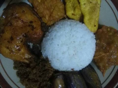 Lalapan ayam goreng recipe step 4 photo