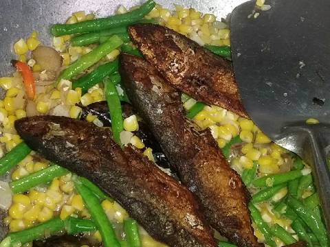 Tumis ikan peda jagung kacang panjang recipe step 2 photo