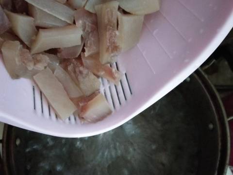 Oseng Kikil lombok ijo mercon recipe step 2 photo
