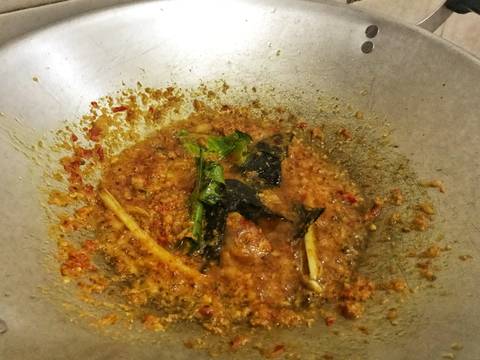 Gulai Tunjang Petai Kemangi recipe step 3 photo