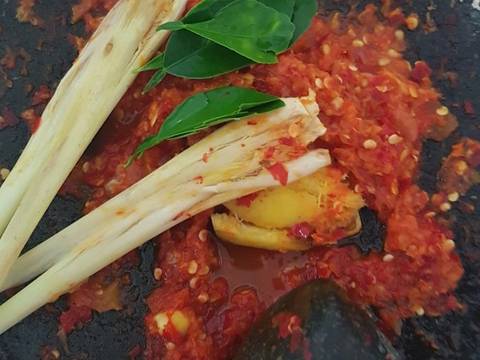 Ikan kukus pedas manis recipe step 2 photo