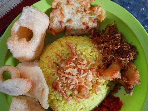  Resep  Nasi  Kuning Praktis  oleh Hilda Fakhrani Fardiani 