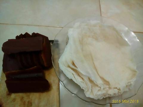 Lumpia isi jenang (dodol jawa) recipe step 1 photo