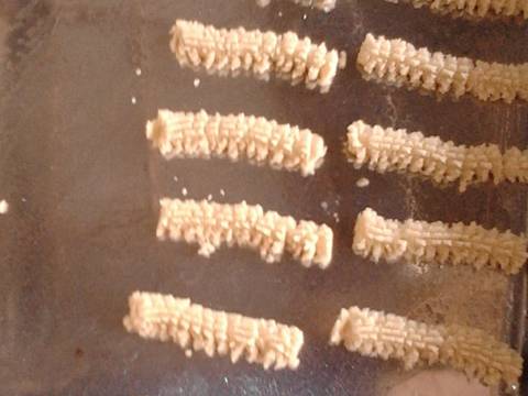 Kue Semprit Susu Coklat #BikinRamadanBerkesan recipe step 4 photo