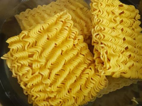 Mie Pedas Tauge Goreng recipe step 3 photo