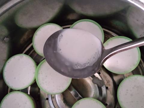 Kue Talam Buah Naga recipe step 5 photo