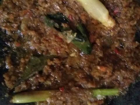 Ayam nyat-nyat,telur rebus bumbu genep dan sayur urap recipe step 1 photo