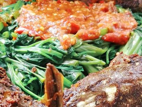 Kemarahan Sang Lele - Pecel Lele khas Lamongan Sambal Kangkung recipe step 6 photo
