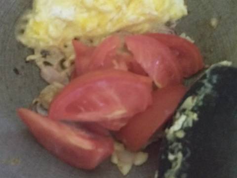 Orak arik telur tomat π
π₯π³