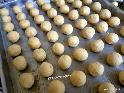 Bola Salju Kenari eggless recipe step 2 photo