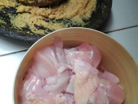 Ayam Lodho#rabubaru