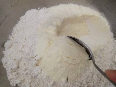 Sweet Potato Cinnamon Rolls (Cinnamon Rolls Ubi Cilembu) recipe step 1 photo