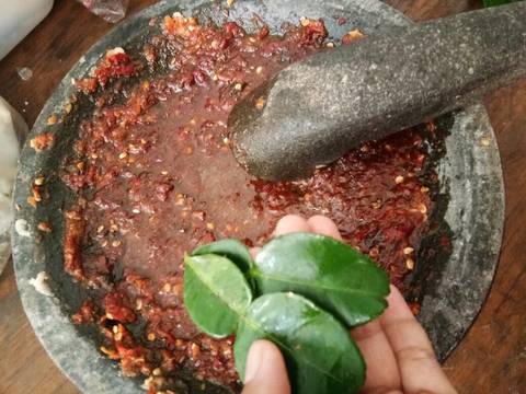 Trancam lauk tempe goreng ikan asin recipe step 2 photo