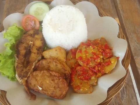 Nasi Lalapan Jengkol balado + lauk recipe step 5 photo