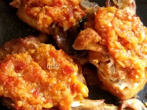  Resep  Ayam  Gepuk Sambal Bawang a la  Warung Pak  Gembus  oleh 