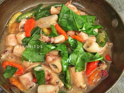 Cumi santan daun melinjo recipe step 4 photo