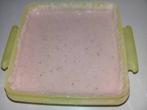 Milky Banana Strawberry Ice Cream #BikinRamadanBerkesan #Day_30