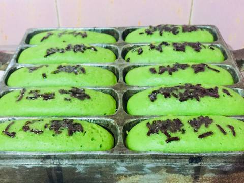 Kue pukis daun suji recipe step 2 photo