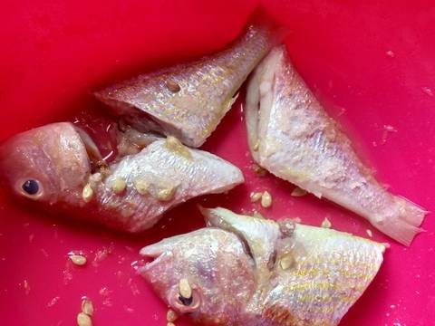 Arsik Ikan Merah Bawang Batak recipe step 1 photo