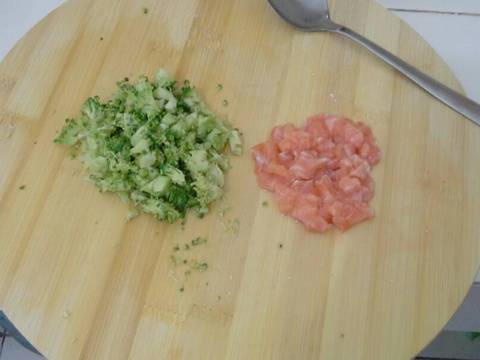 Tim Salmon Brokoli (Makanan Pendamping ASI-MPASI)