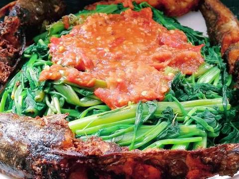 Kemarahan Sang Lele - Pecel Lele khas Lamongan Sambal Kangkung recipe step 6 photo