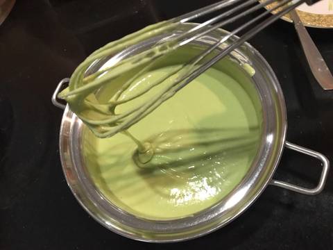 Kue Mangkok Pandan Suji recipe step 2 photo