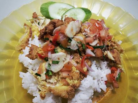  Resep  Nasi  ayam  geprek  sambal matah oleh Yoseffine 