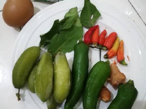 Telur Garang Asem recipe step 1 photo