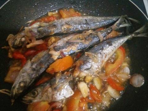 Tumis ikan kembung peda recipe step 5 photo