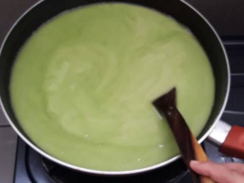 Es selendang mayang daun suji recipe step 3 photo