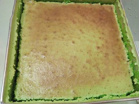 #1 Lapis Legit (beraroma pandan)