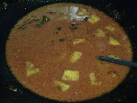 Ikan salai (ikan asap) gulai merah ala Ma2 Faiz recipe step 4 photo