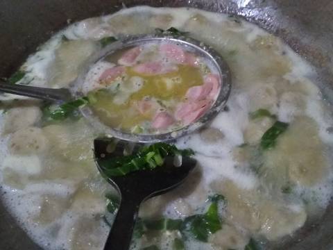 Seblak Bakso & Sosis recipe step 3 photo