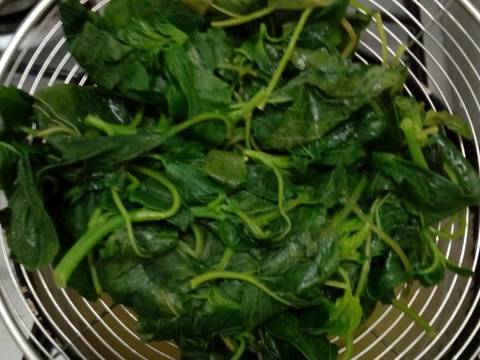 Spinach Omelette / Telur dadar bayam #step_by_step