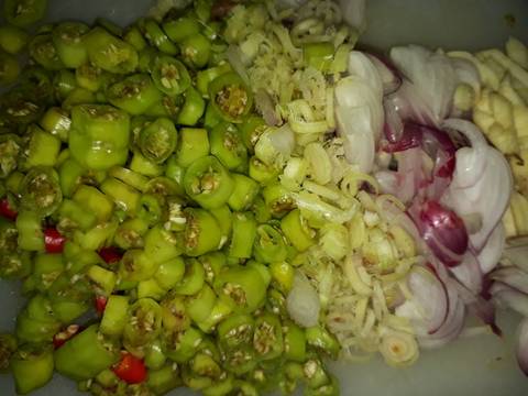 Sambal Kluwek