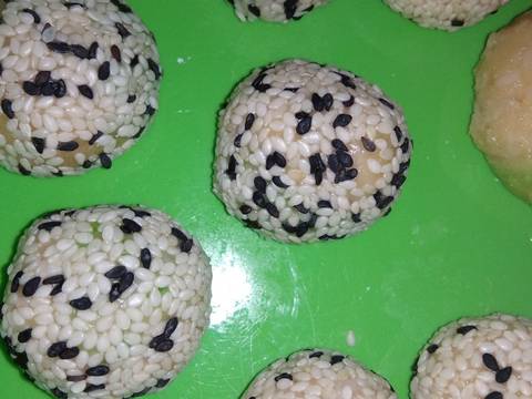 Onde-onde Ketawa Pandan Keju #kamismanis recipe step 5 photo