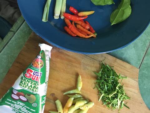 Telor tahu petis ikan madura recipe step 4 photo