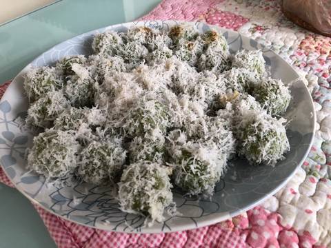 Kelepon pandan wangi alami (tanpa essence, tanpa pengawet, tanpa kapur sirih) recipe step 10 photo