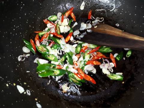 Tumis Pare Terong Hijau Anti Pahit recipe step 3 photo