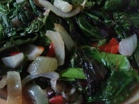 Tumis Kelakai Habang (Pakis Merah) recipe step 3 photo