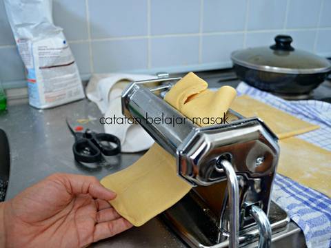 Mie Buatan Sendiri yang Jempolan recipe step 7 photo