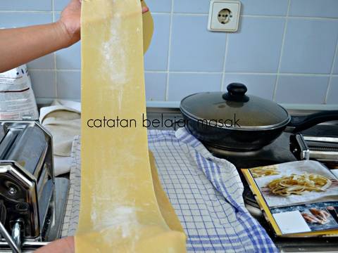 Mie Buatan Sendiri yang Jempolan recipe step 9 photo