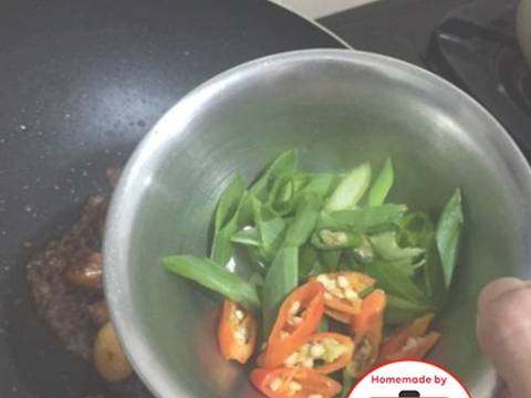 Ayam puyuh semur belacan / terasi pedas mantap #homemadebylita recipe step 6 photo