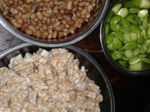 Ketupat sayur kacang merah campur sumsum kambing pedas recipe step 2 photo